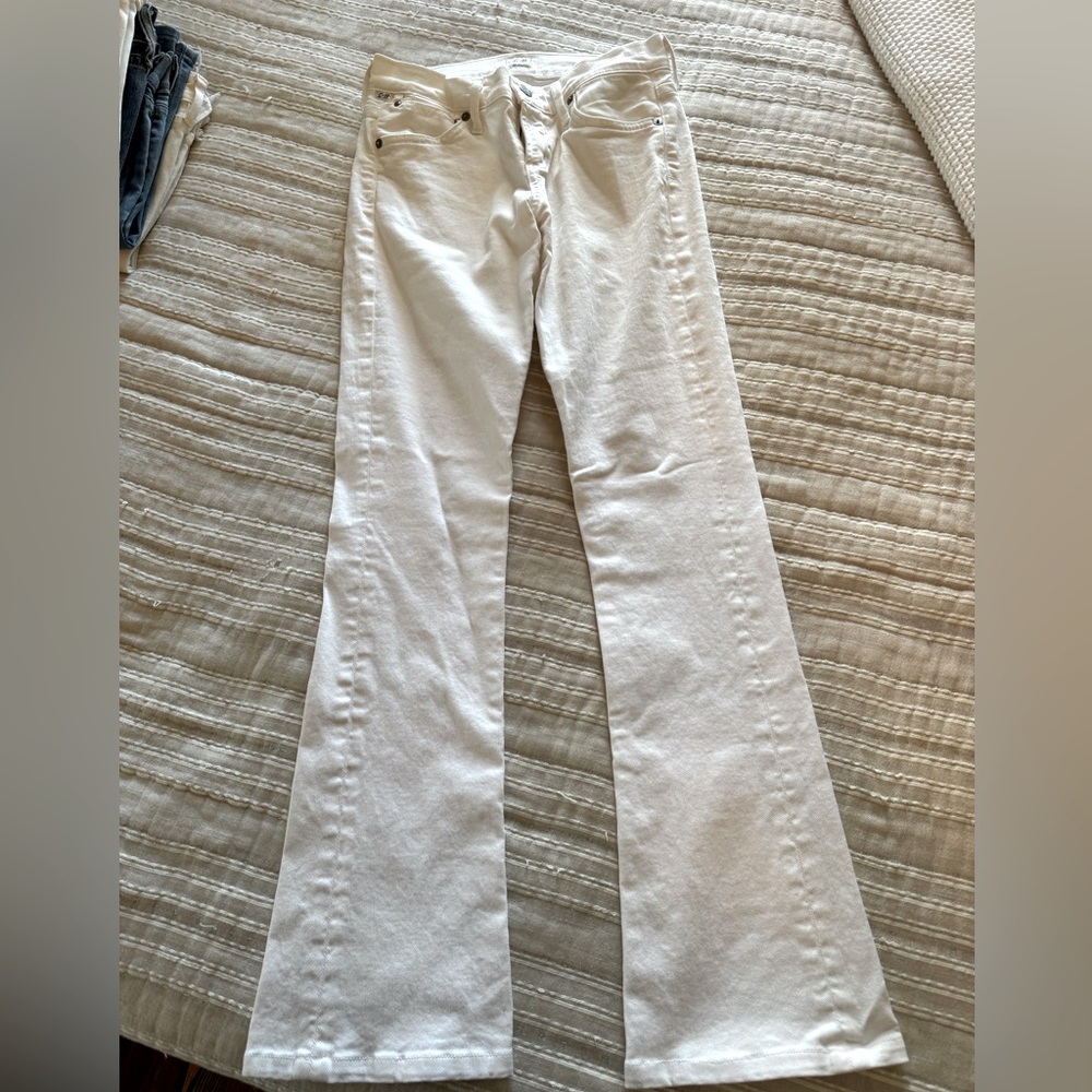 Citizens of Humanity White bootcut Jean size 25